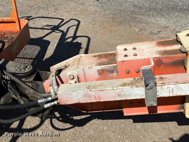 image for item EF1108 2015 JLG 600S boom lift