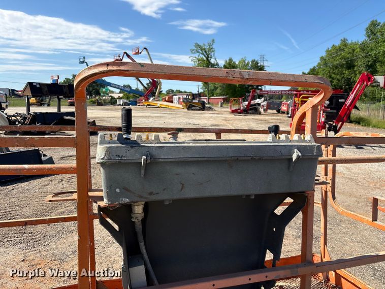 image for item EF1108 2015 JLG 600S boom lift