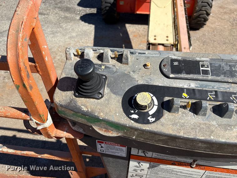 image for item EF1108 2015 JLG 600S boom lift