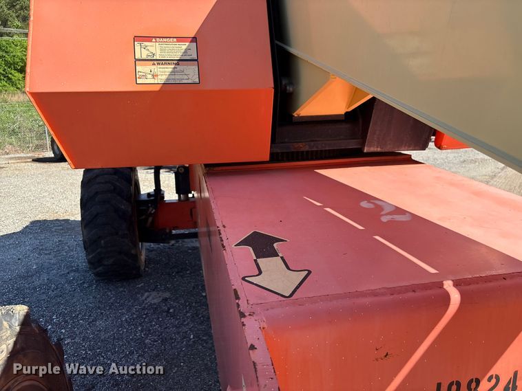 image for item EF1108 2015 JLG 600S boom lift