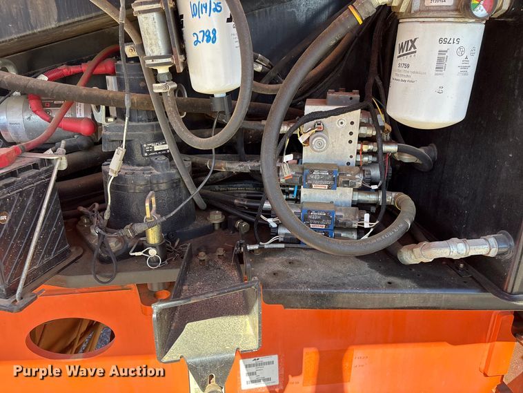 image for item EF1108 2015 JLG 600S boom lift