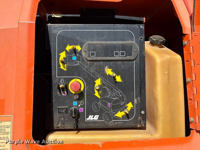 image for item EF1108 2015 JLG 600S boom lift