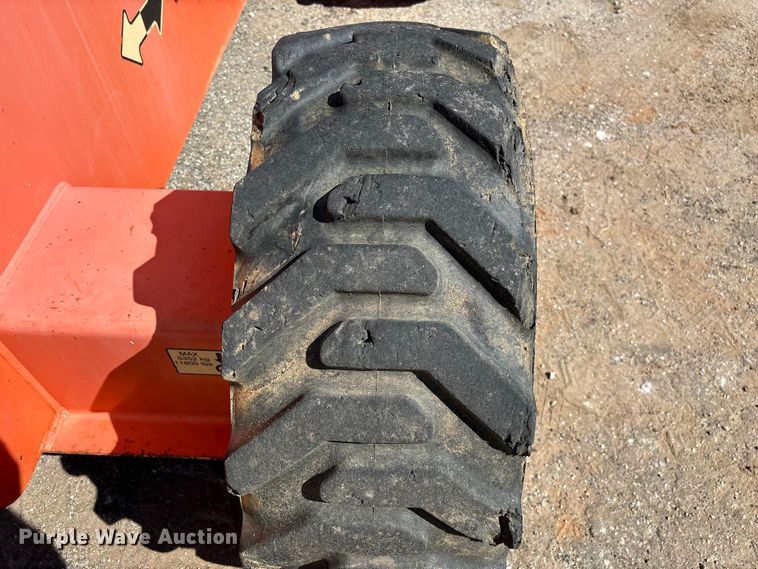 image for item EF1108 2015 JLG 600S boom lift