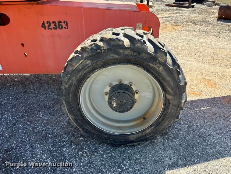 image for item EF1108 2015 JLG 600S boom lift