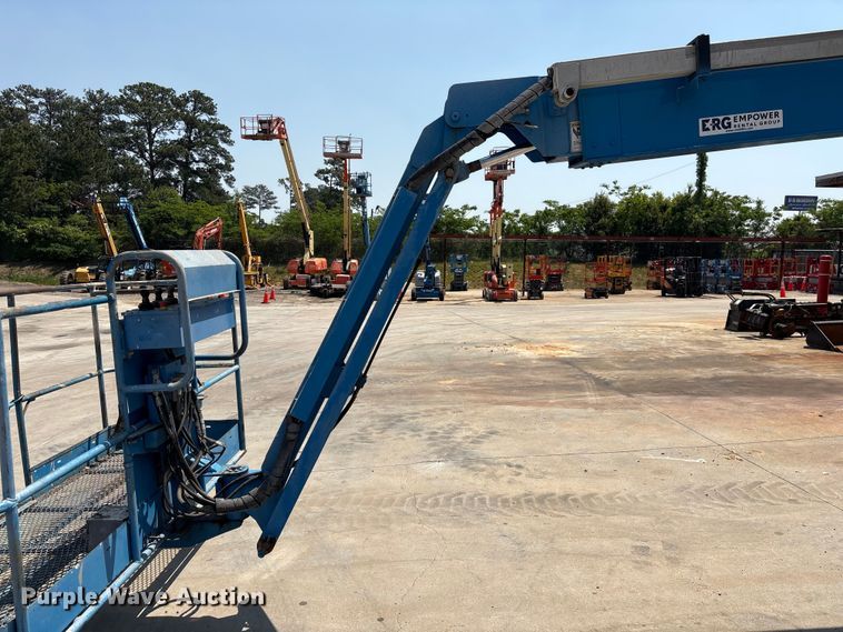 image for item EF1110 2007 Genie Z80/60 boom lift