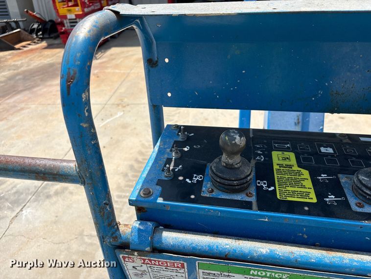 image for item EF1110 2007 Genie Z80/60 boom lift