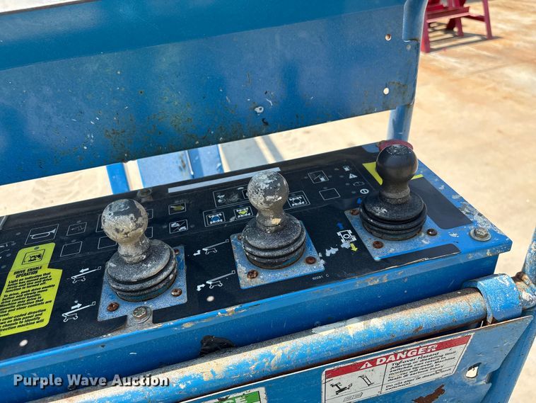 image for item EF1110 2007 Genie Z80/60 boom lift