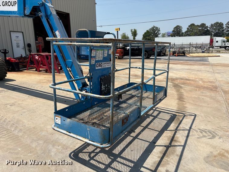 image for item EF1110 2007 Genie Z80/60 boom lift