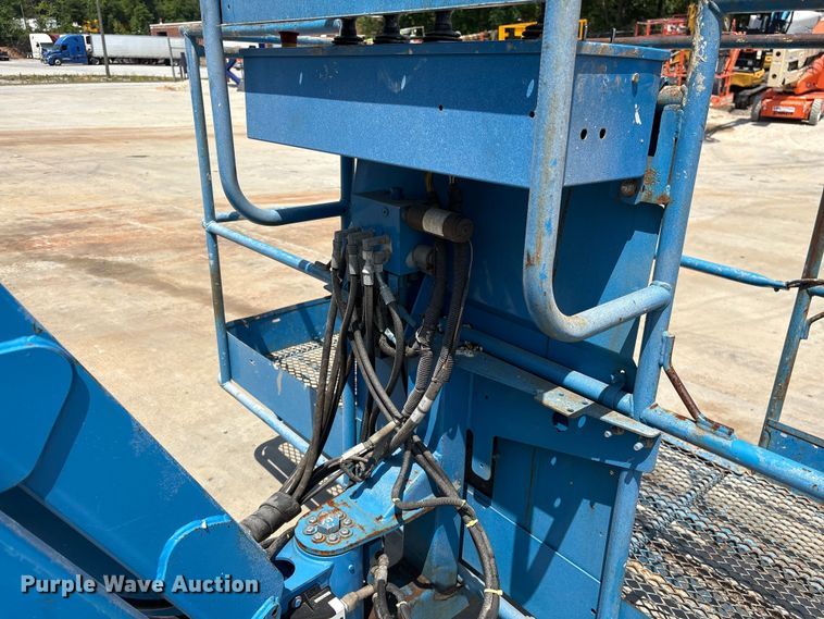 image for item EF1110 2007 Genie Z80/60 boom lift