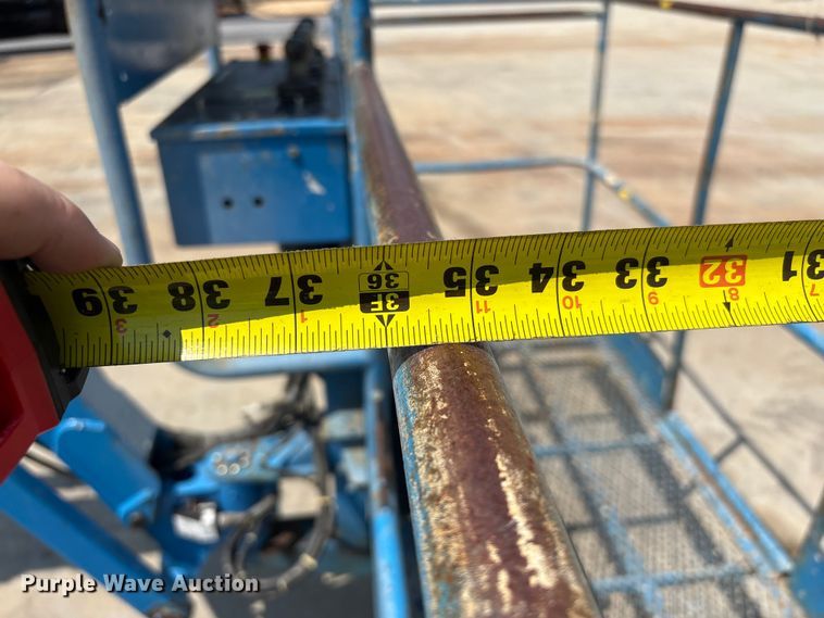 image for item EF1110 2007 Genie Z80/60 boom lift