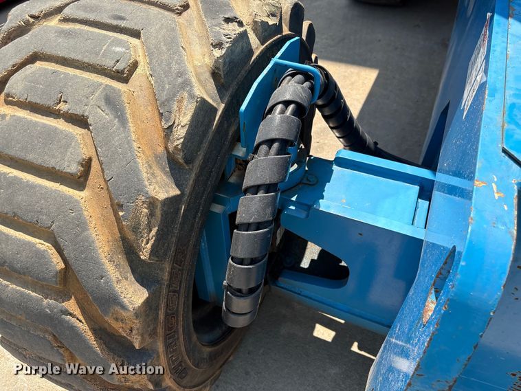 image for item EF1110 2007 Genie Z80/60 boom lift