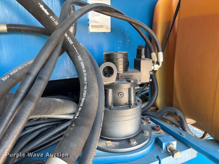 image for item EF1110 2007 Genie Z80/60 boom lift