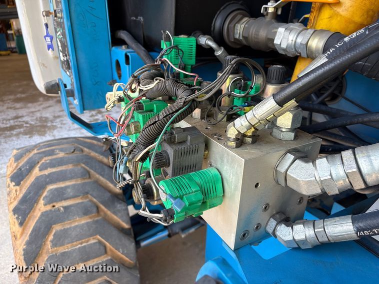 image for item EF1110 2007 Genie Z80/60 boom lift