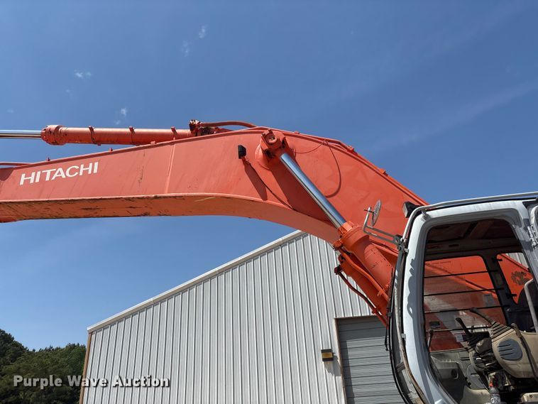 image for item EF1113 1999 Hitachi EX750-5 excavator