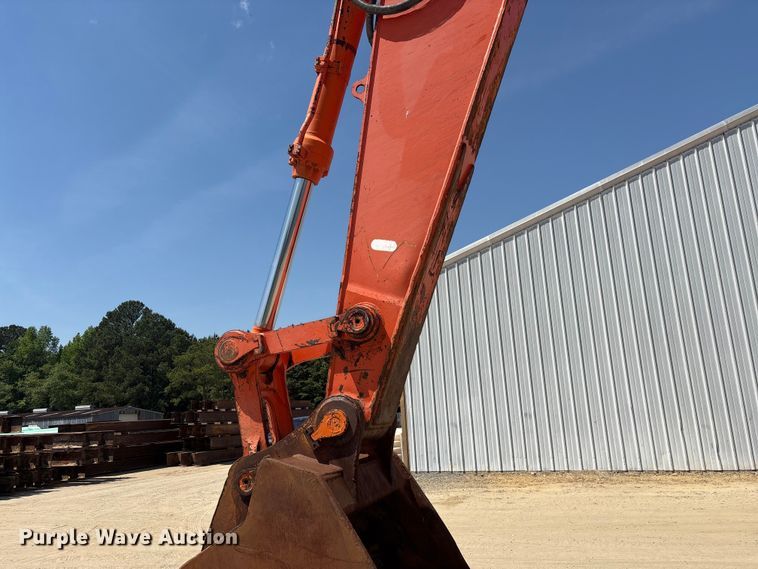 image for item EF1113 1999 Hitachi EX750-5 excavator