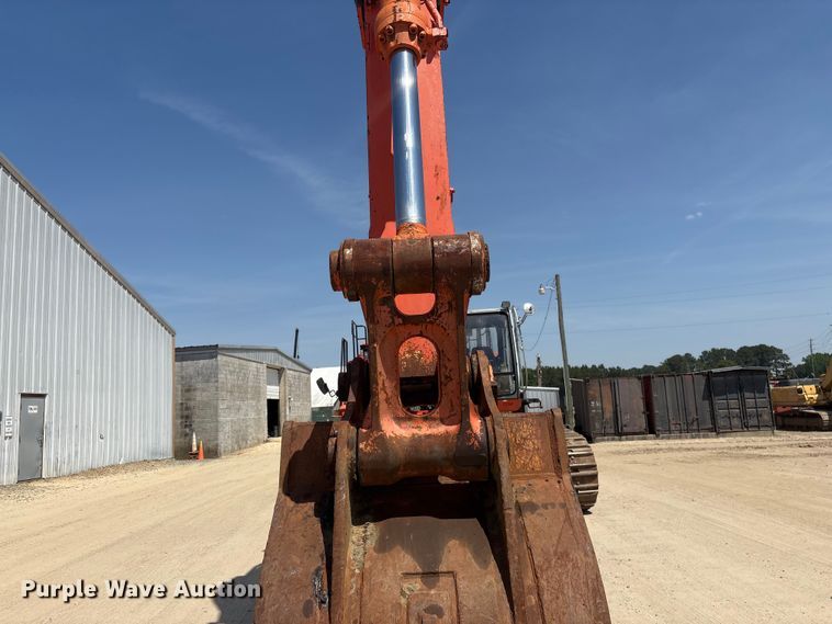 image for item EF1113 1999 Hitachi EX750-5 excavator