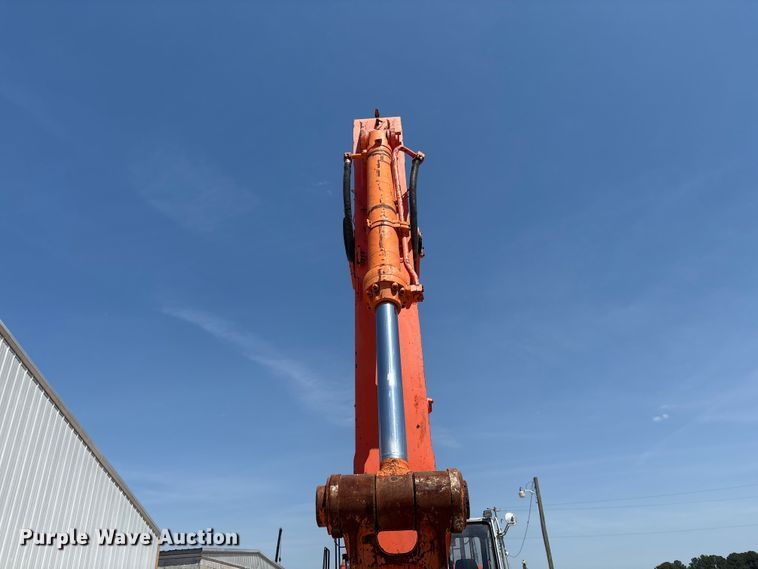 image for item EF1113 1999 Hitachi EX750-5 excavator