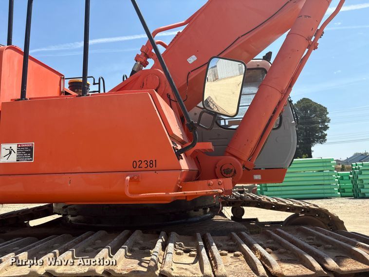 image for item EF1113 1999 Hitachi EX750-5 excavator