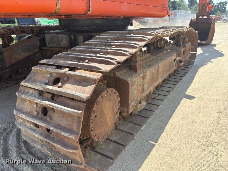 image for item EF1113 1999 Hitachi EX750-5 excavator