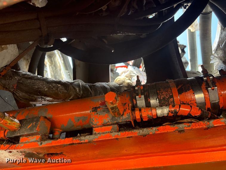 image for item EF1113 1999 Hitachi EX750-5 excavator