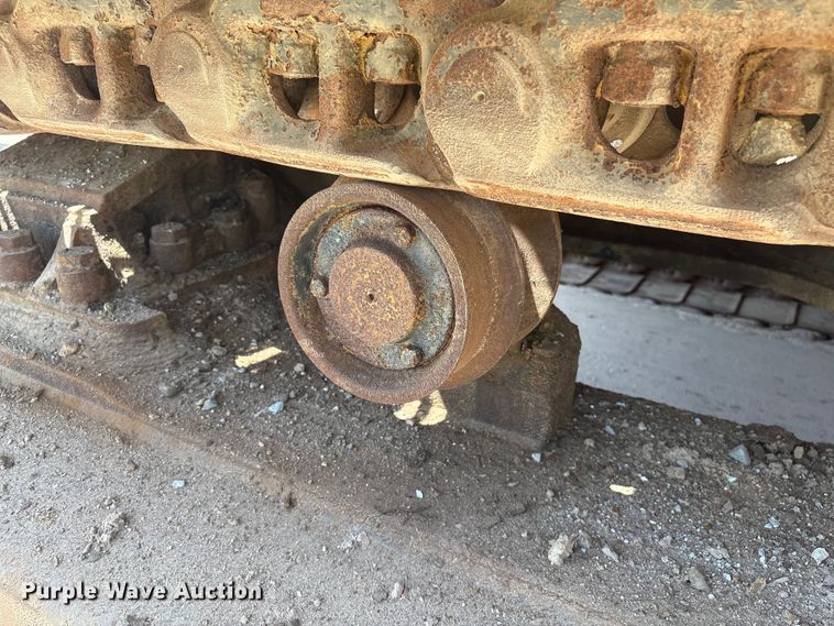 image for item EF1113 1999 Hitachi EX750-5 excavator