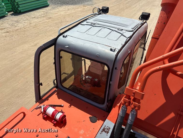 image for item EF1113 1999 Hitachi EX750-5 excavator