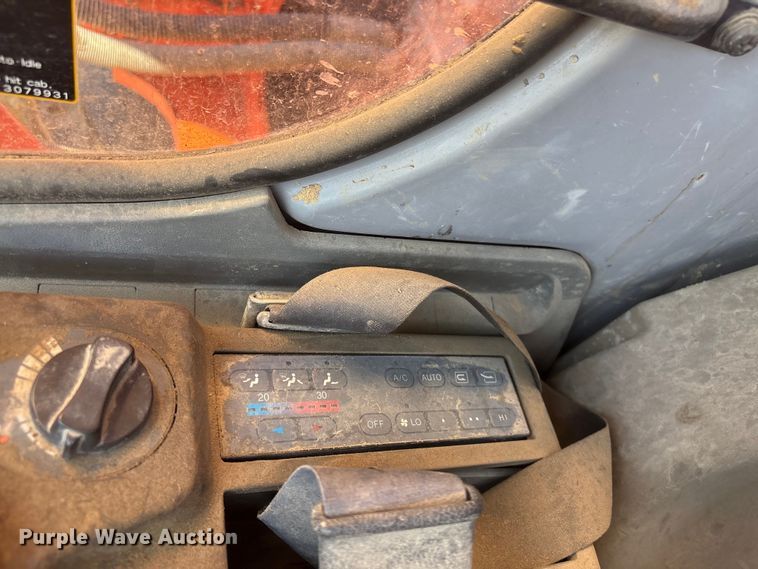 image for item EF1113 1999 Hitachi EX750-5 excavator