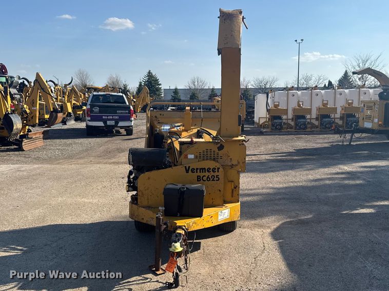 image for item EF2444 Vermeer BC625 wood chipper