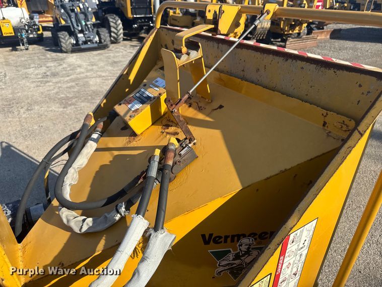 image for item EF2444 Vermeer BC625 wood chipper