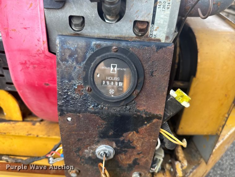 image for item EF2444 Vermeer BC625 wood chipper