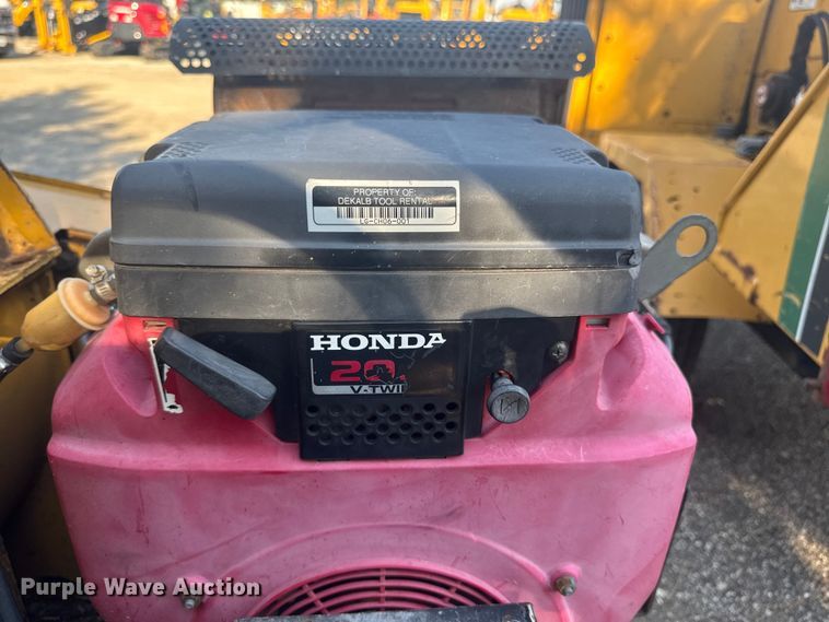 image for item EF2444 Vermeer BC625 wood chipper