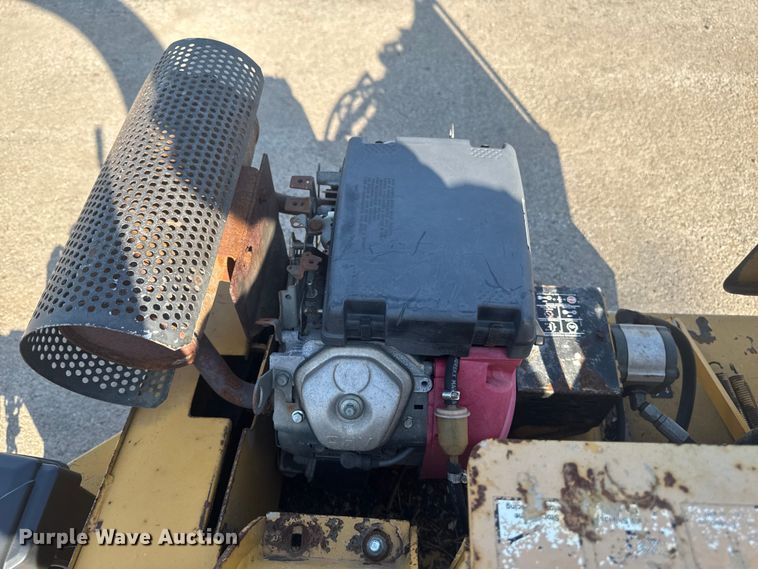 image for item EF2444 Vermeer BC625 wood chipper