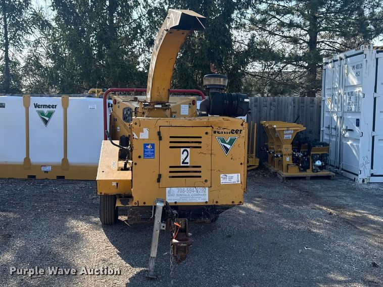 image for item EF2445 2012 Vermeer BC1000XL wood chipper
