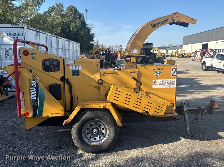 image for item EF2445 2012 Vermeer BC1000XL wood chipper