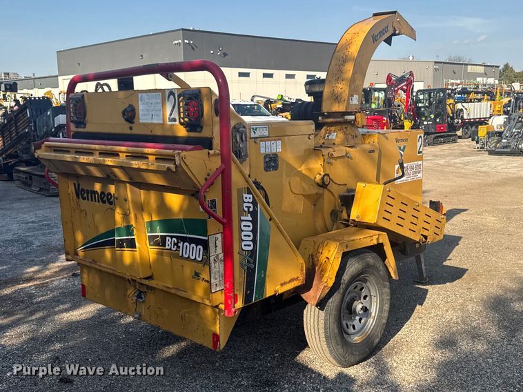 image for item EF2445 2012 Vermeer BC1000XL wood chipper