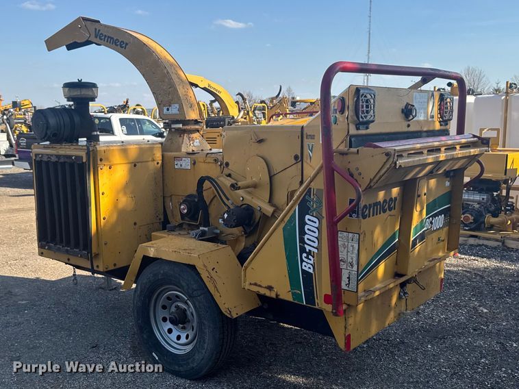 image for item EF2445 2012 Vermeer BC1000XL wood chipper