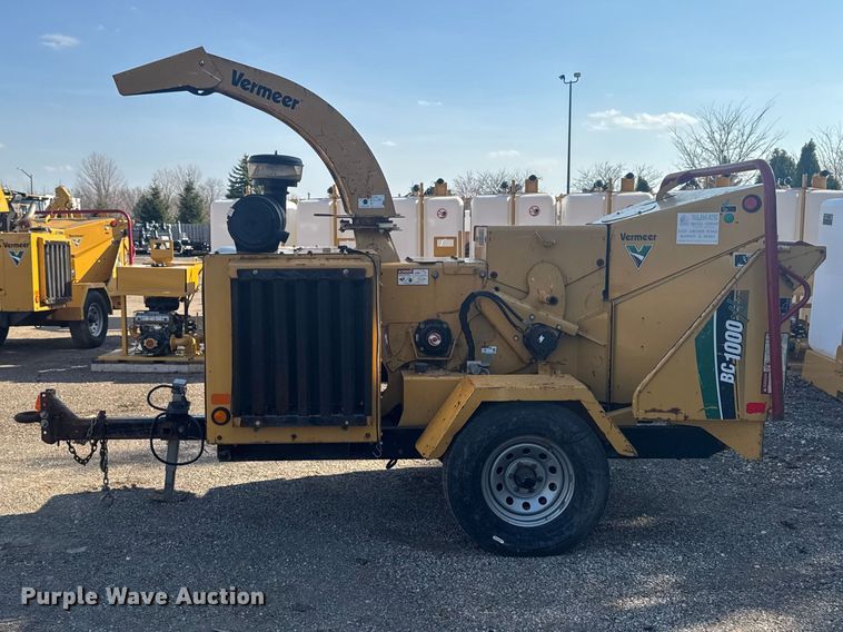 image for item EF2445 2012 Vermeer BC1000XL wood chipper