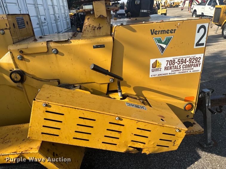 image for item EF2445 2012 Vermeer BC1000XL wood chipper