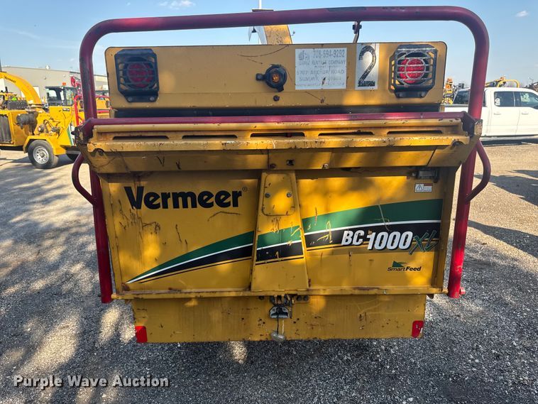 image for item EF2445 2012 Vermeer BC1000XL wood chipper