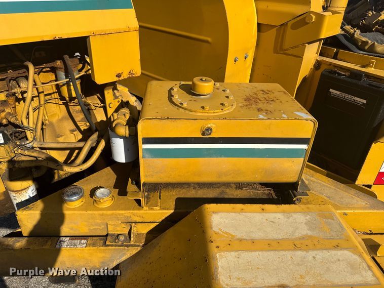 image for item EF2446 2005 Vermeer BC1230 wood chipper