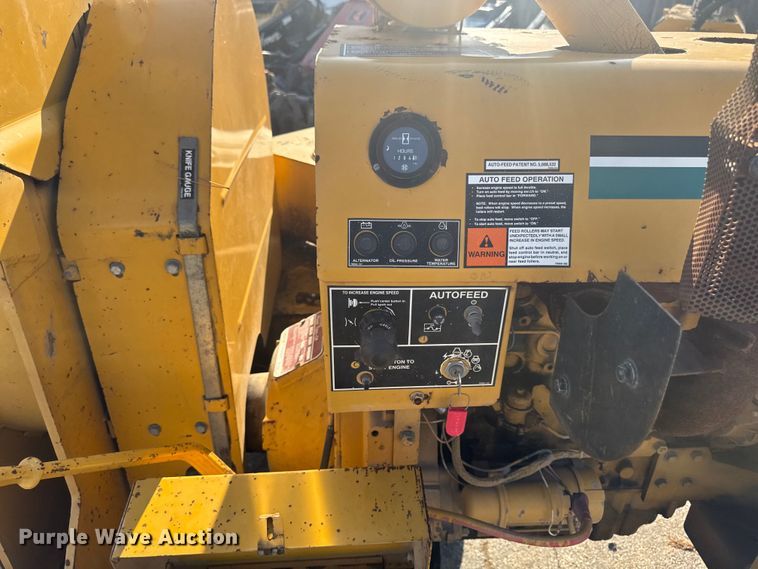 image for item EF2446 2005 Vermeer BC1230 wood chipper