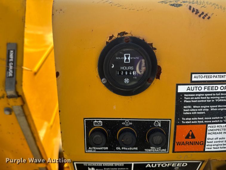 image for item EF2446 2005 Vermeer BC1230 wood chipper