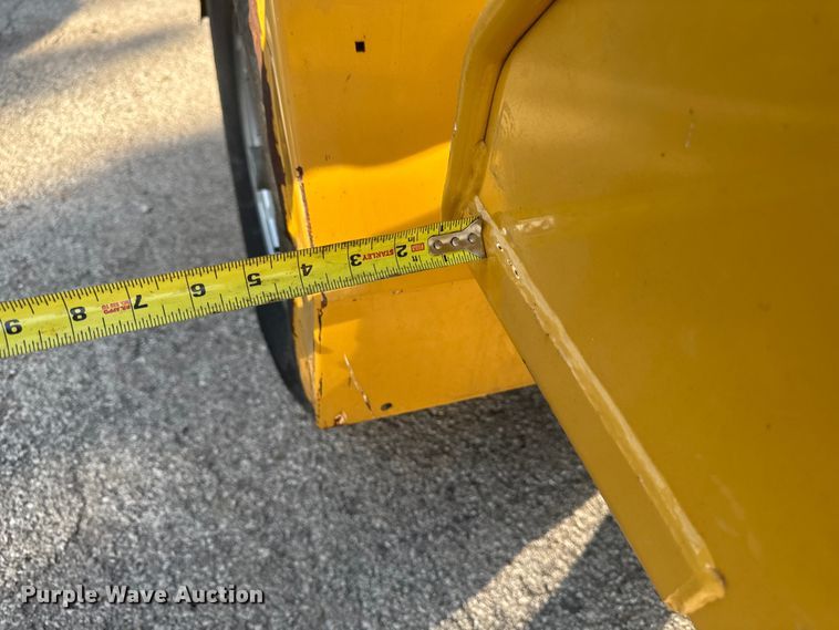 image for item EF2447 2018 Vermeer BC1000XL wood chipper