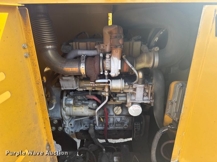 image for item EF2447 2018 Vermeer BC1000XL wood chipper