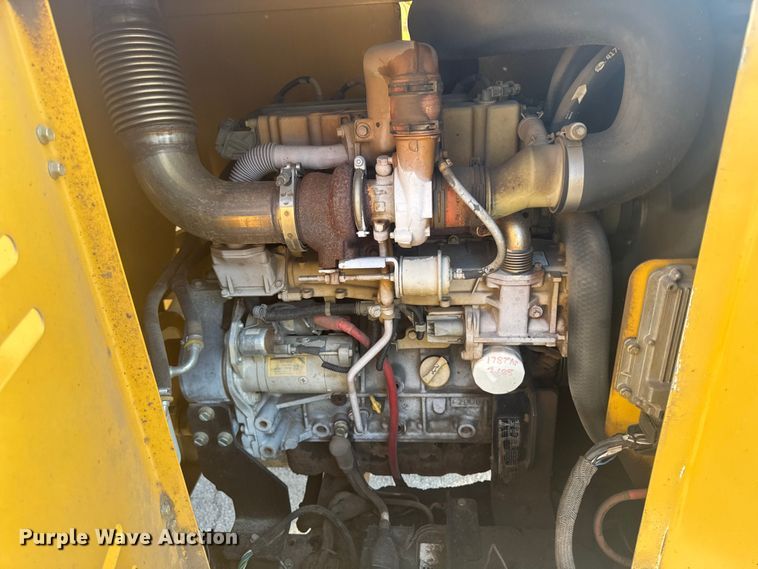 image for item EF2447 2018 Vermeer BC1000XL wood chipper