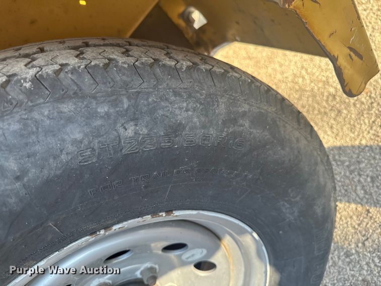 image for item EF2447 2018 Vermeer BC1000XL wood chipper