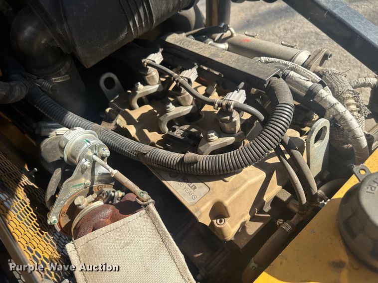 image for item EF2448 2018 Vermeer CTX100 compact utility loader