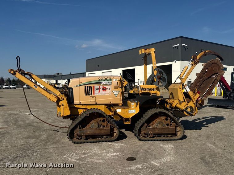 image for item EF2449 Vermeer RTX1250 trencher