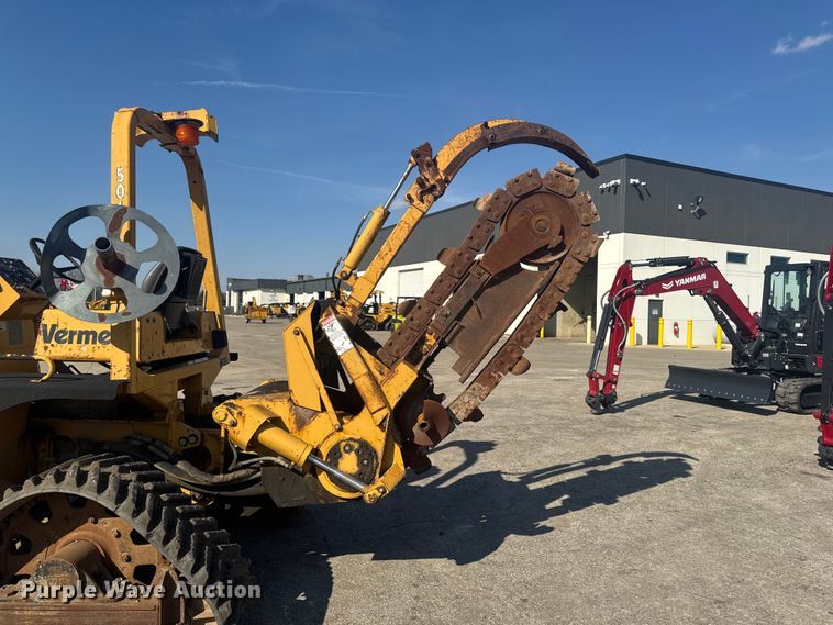 image for item EF2449 Vermeer RTX1250 trencher