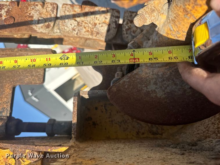 image for item EF2449 Vermeer RTX1250 trencher